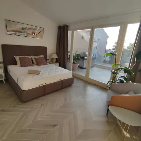 Damiani Villa *