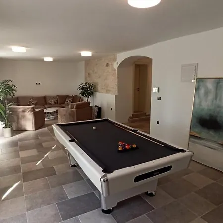 Damiani Villa *