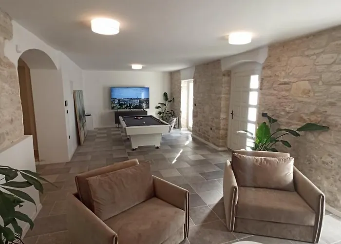Damiani Villa *