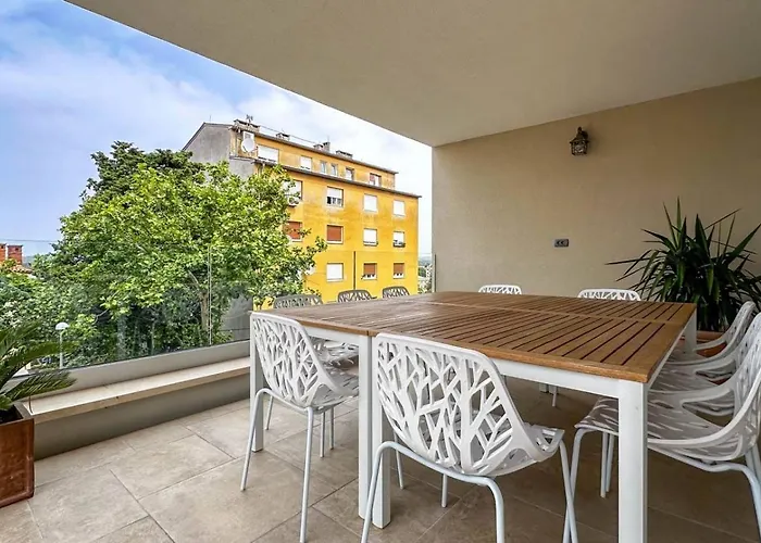 Damiani Villa Pula
