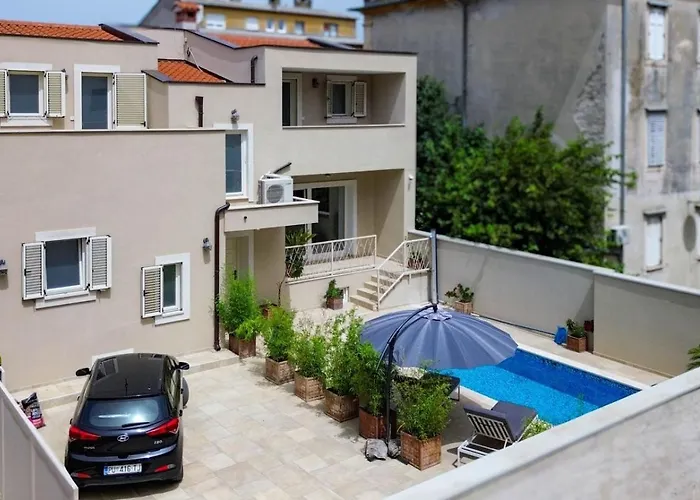 Damiani Villa *