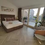 Damiani Villa *