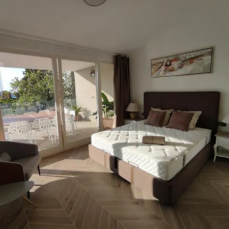 فيلة Damiani بولا