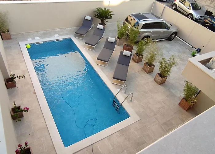 فيلة Damiani بولا